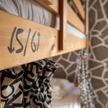 Drago Hostel *